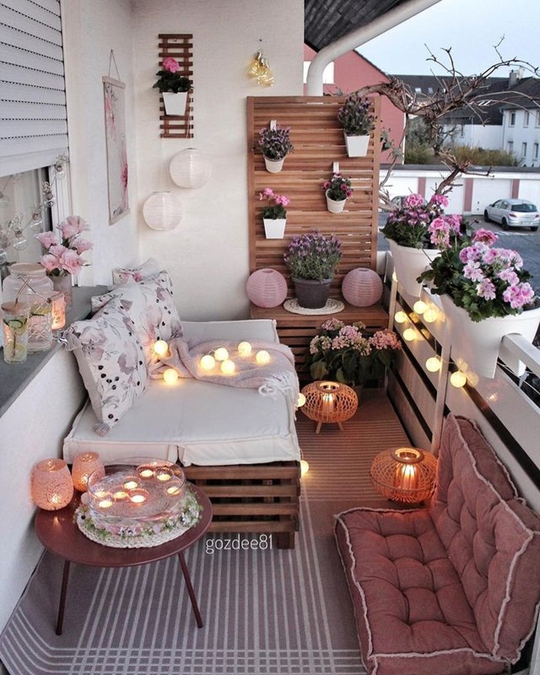 balcony reading nook