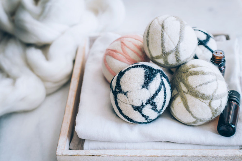 DIY Felted Wool Dryer Balls