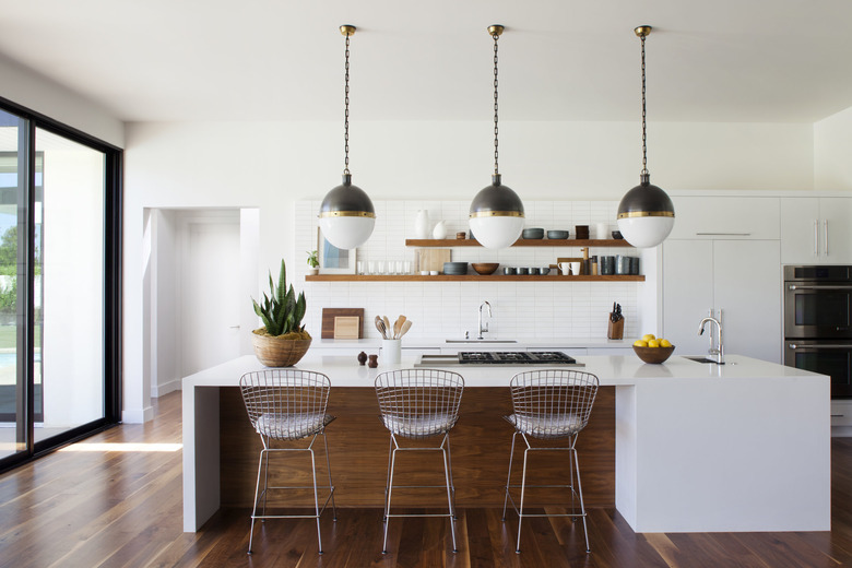 Black-and-white globe-style midcentury kitchen lighting idea