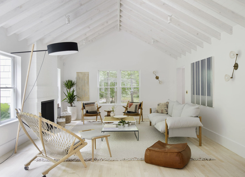 Scandinavian colors in all-white living room