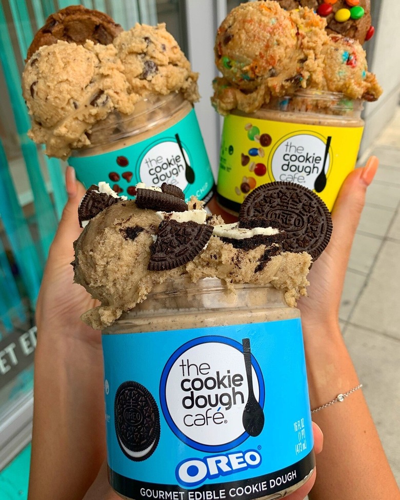 the cookie dough cafe 3 pints