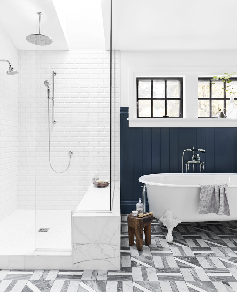 shower bench in white shower