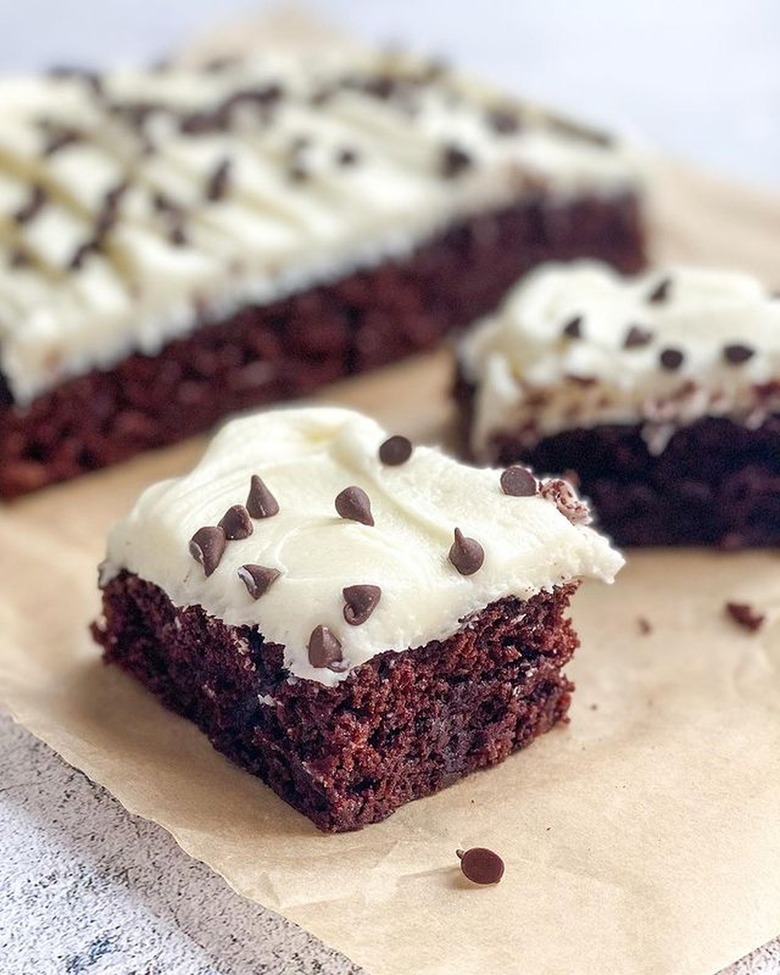 A Girl Defloured's Gluten-Free Chocolate Chip Snack Cake