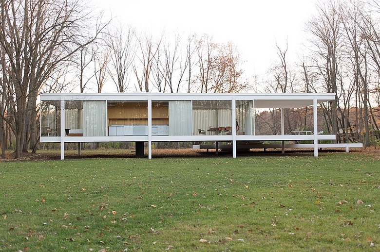 Mies van der Rohe's Farnsworth House