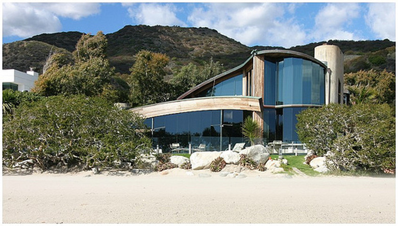 John Lautner house seen from outside