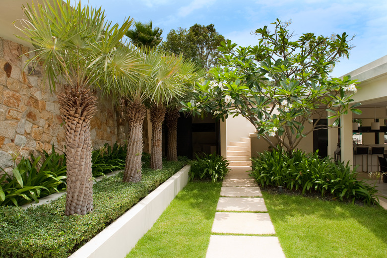 Villa Walkway