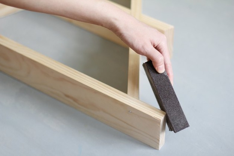 Sanding wood shelf