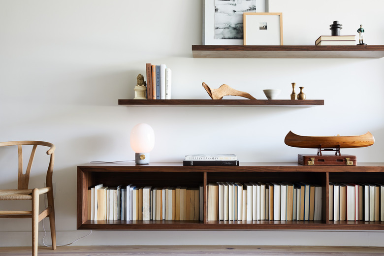 floating bookshelf