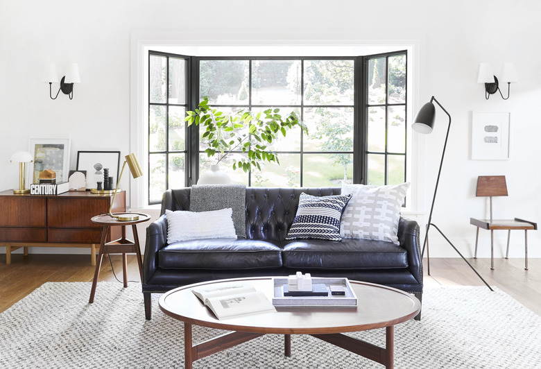 Chesterfield sofa in traditional modern living room