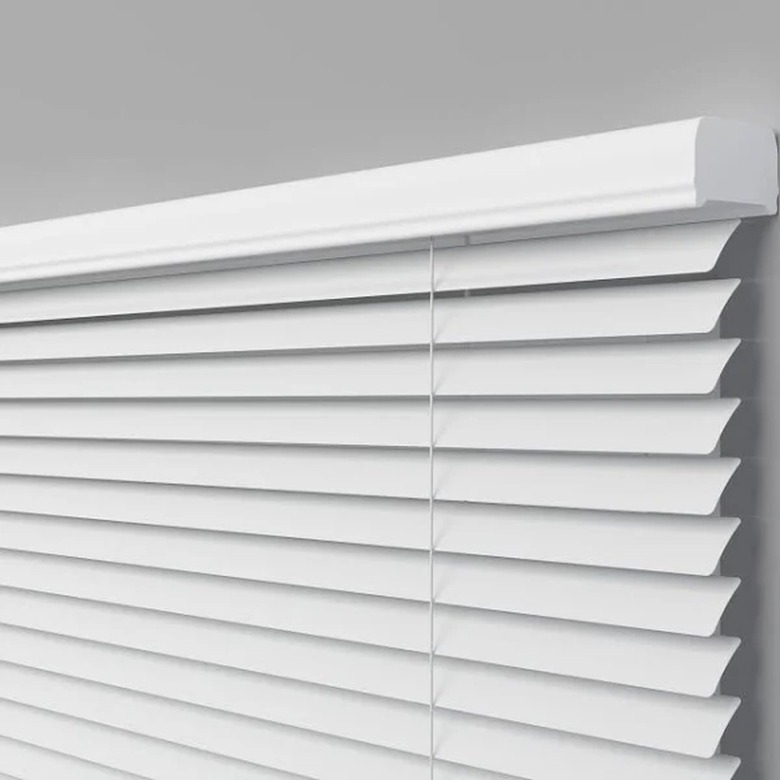 White mini blinds