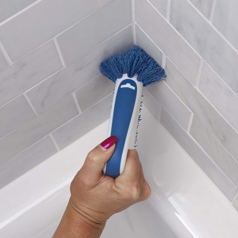 grout scrubber for corners