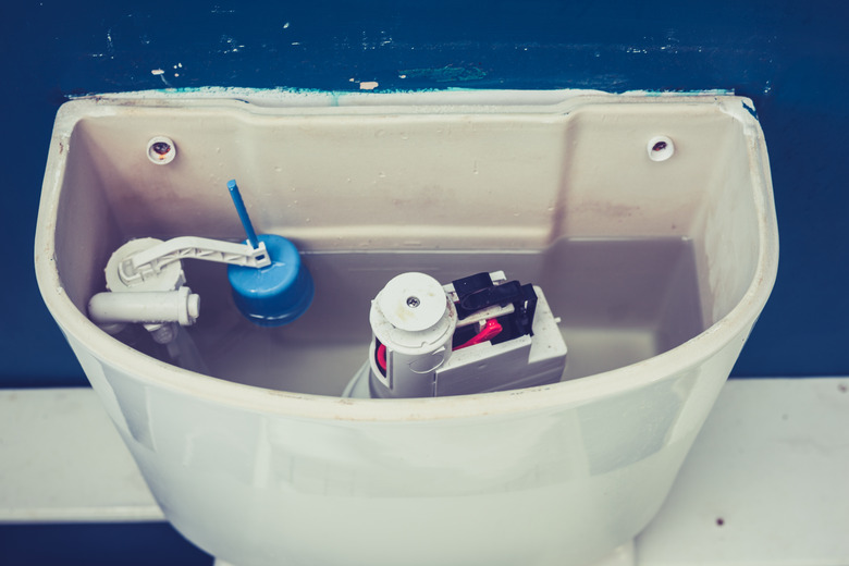 Open cistern of toilet