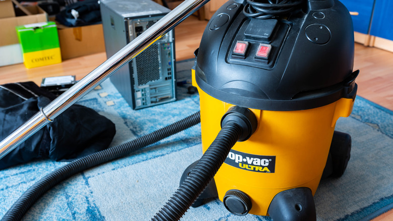 Using a shop vacuum for home cleaning