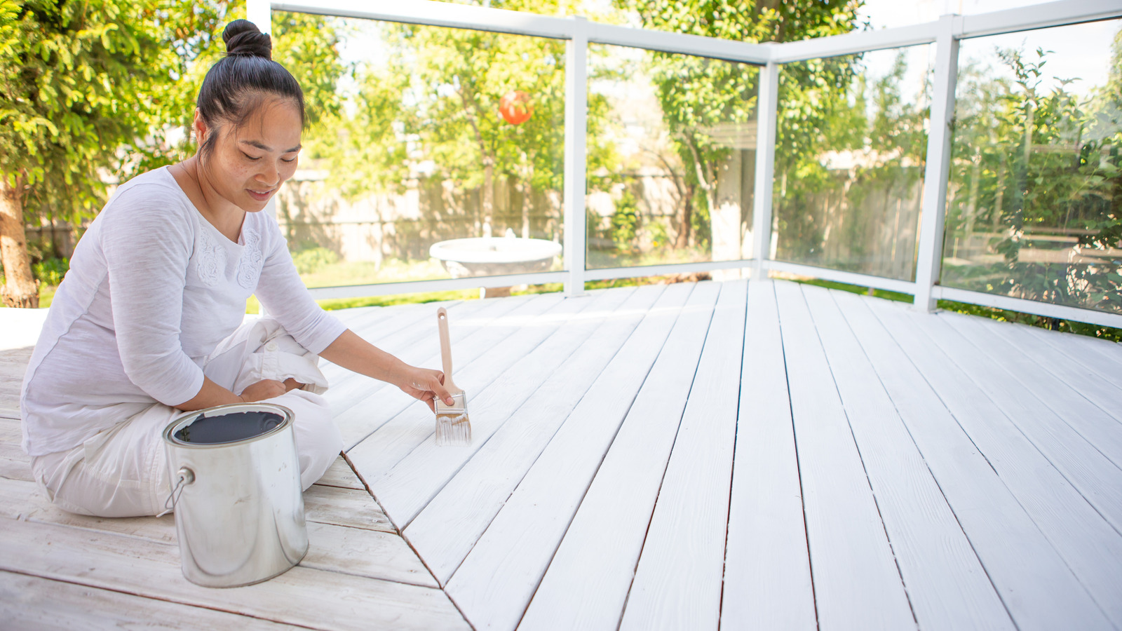 Make Your Small Patio Look More Spacious With These Beautiful Paint Shades