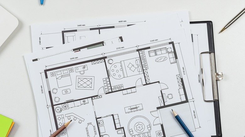 Jouse floor plan with furniture layout in clipboard