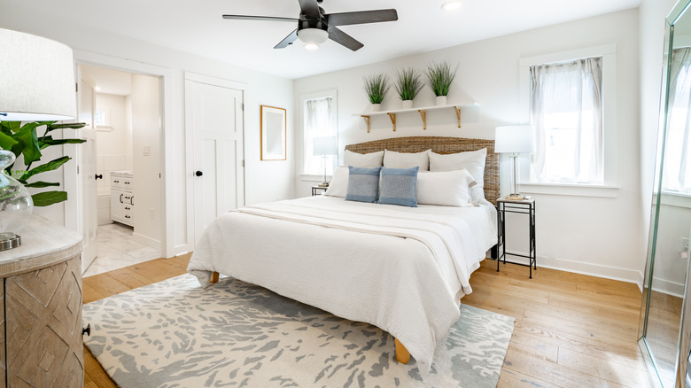 bedroom with white bedding