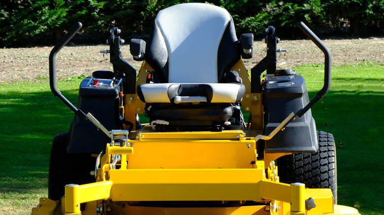 Zero-turn lawn mower front view